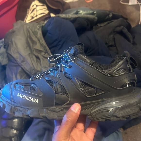Balenciaga runners and tracks $400 ! 📲🔥🔥 - Picture 6 of 6